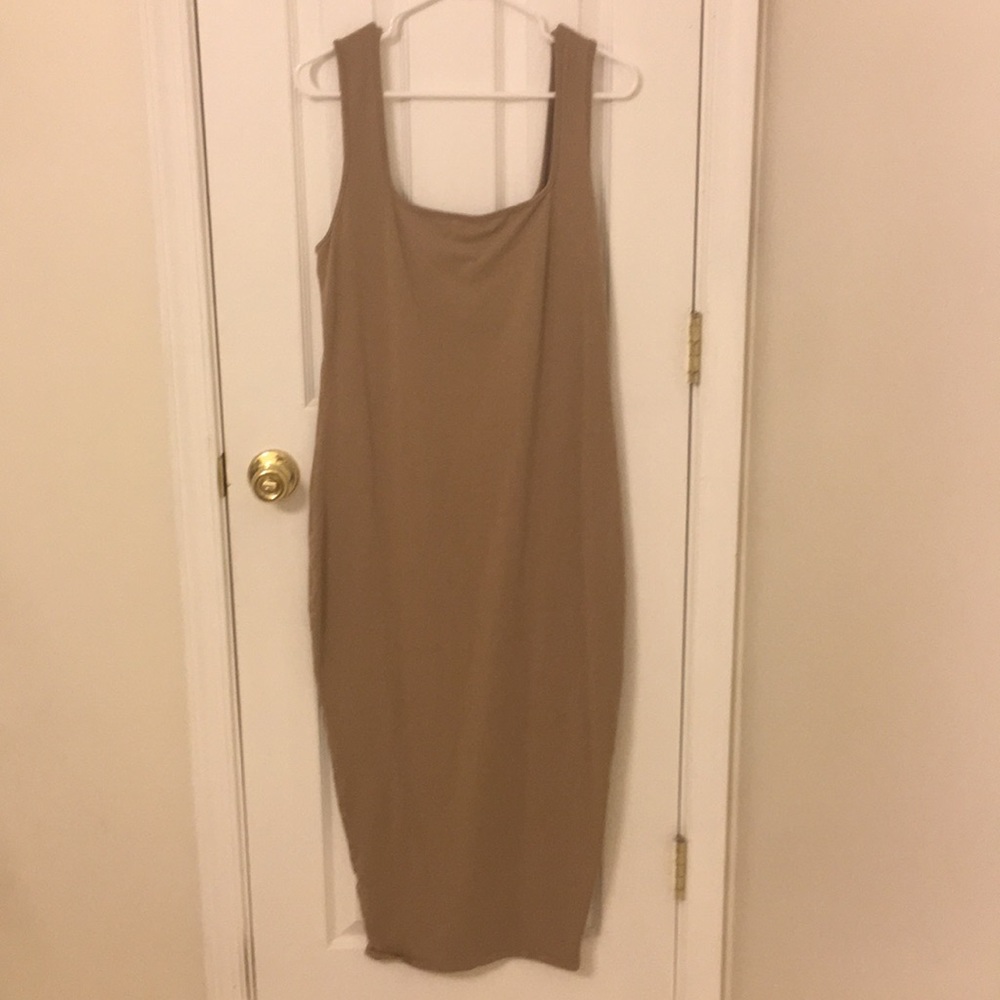 Rebdoll- Squared Neckline Midi Dress